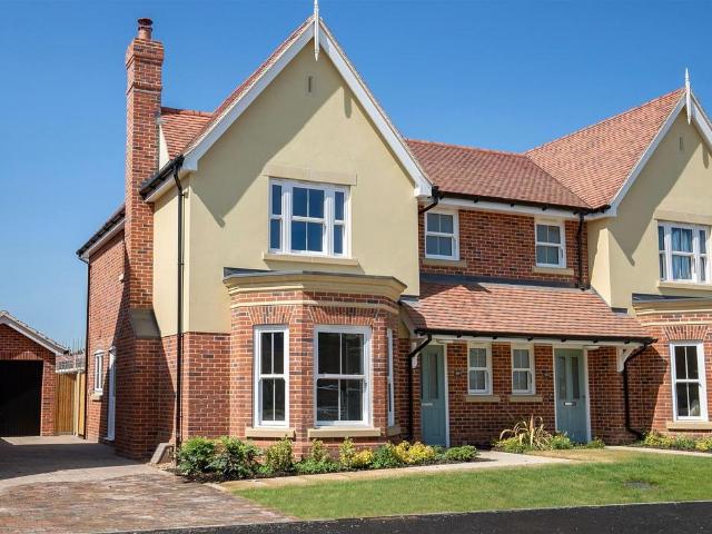 House for sale in Lawford, Dale Hill