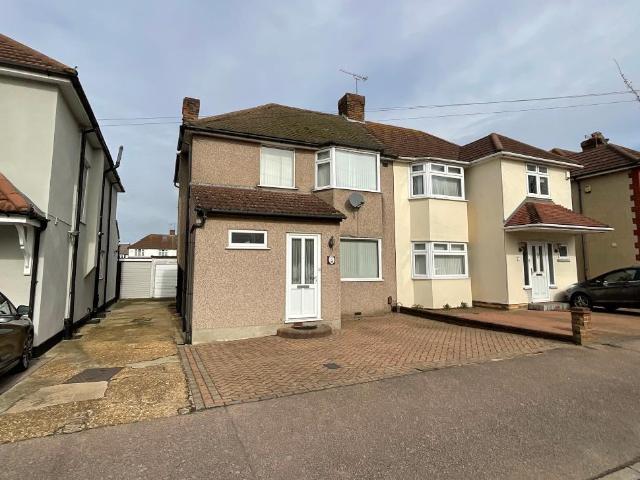 House for sale in Elm Park, Greater London