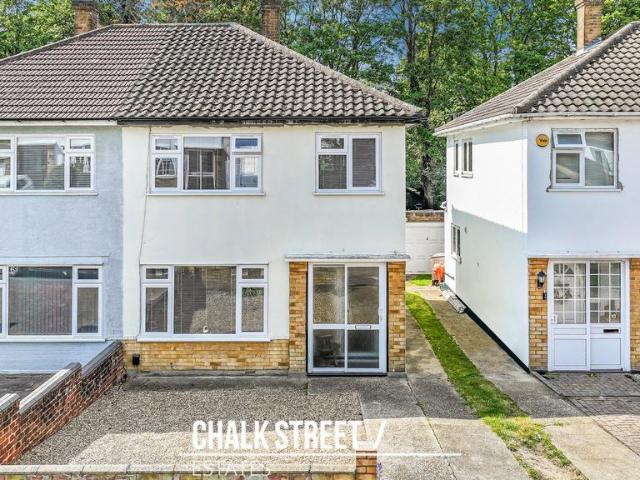 House for sale in Hornchurch, Greater London