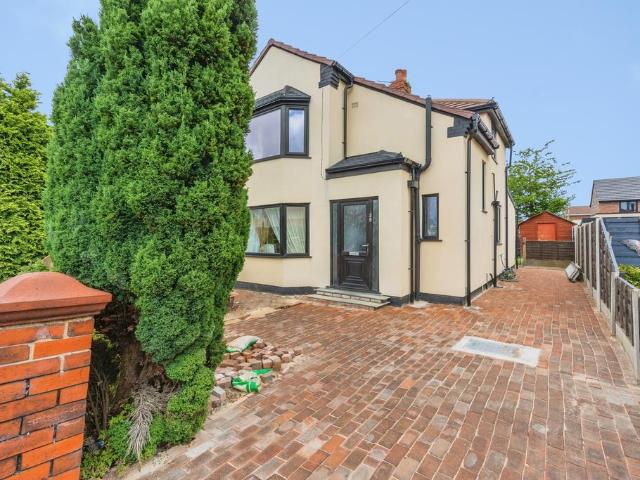 House for sale in Greenheys, Greater Manchester