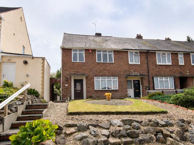 House for sale in Kingswinford, West Midlands