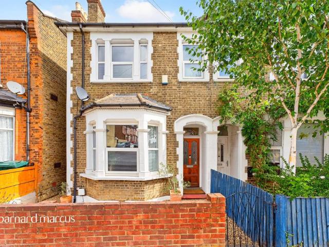 House for sale in Brunswick Park, Greater London