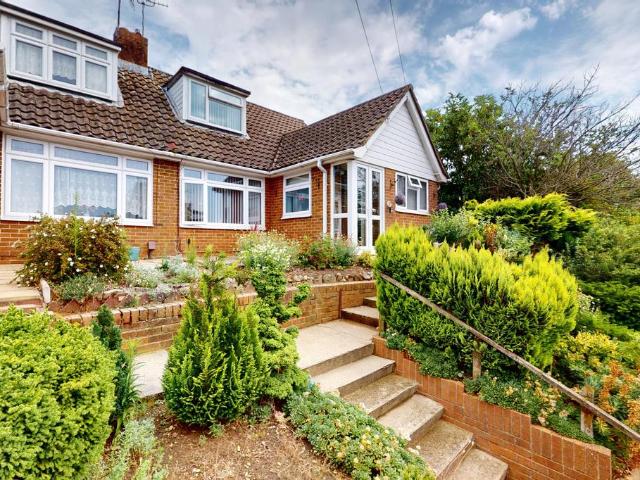 House for sale in Willesborough Lees, Bridgefield