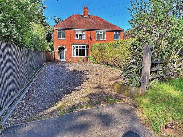 House for sale in Healing, North East Lincolnshire
