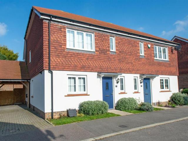 House for sale in The Butts, Kent