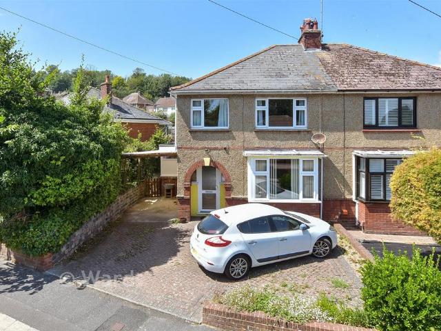 House for sale in River, Ash