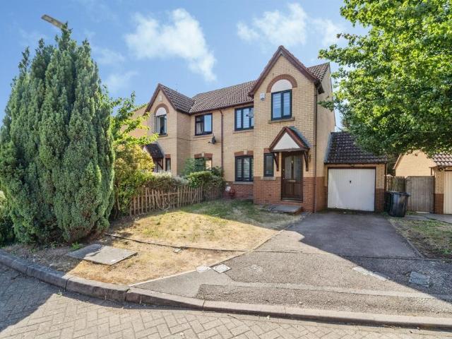 House for sale in Monkston Park, Milton Keynes