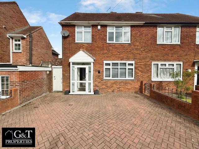 House for sale in Kingswinford, West Midlands