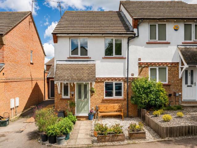 House for sale in Hertford, Colliers End