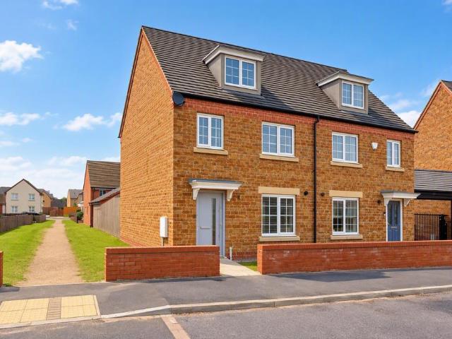 House for sale in Pineham Village, Upton