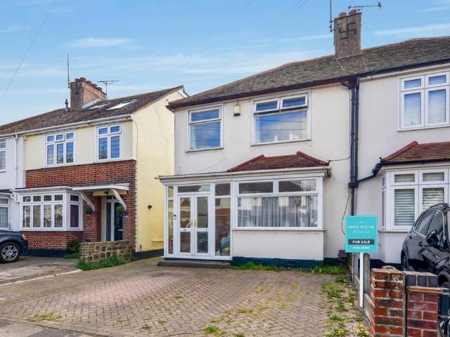 House for sale in North Shoebury, Alton Barnes