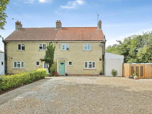 House for sale in Stibbard, Comers