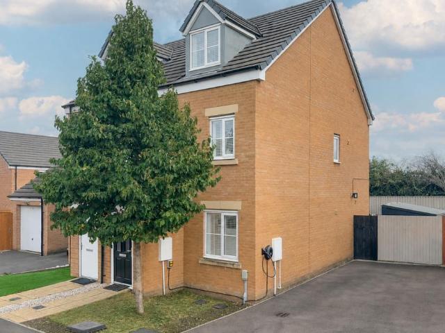House for sale in Leighton-Linslade, Leighton Buzzard