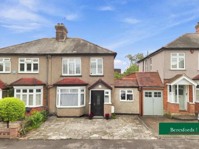 House for sale in Pot Kilns, Greater London
