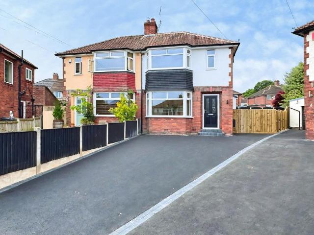 House for sale in Raffles