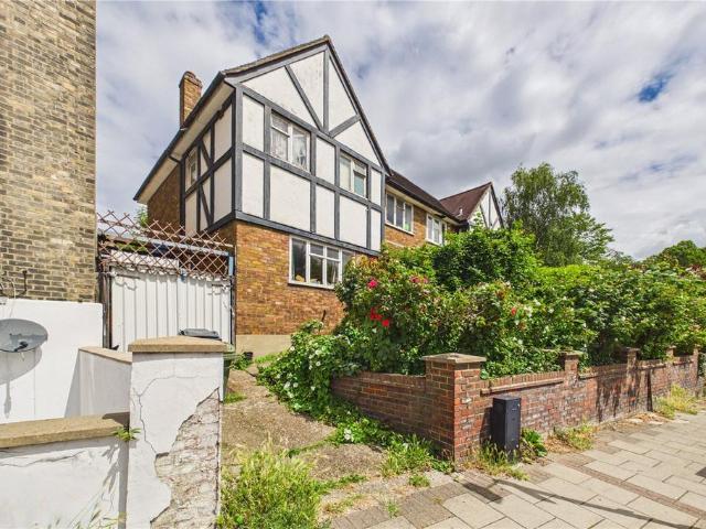 House for sale in Tulse Hill, Greater London