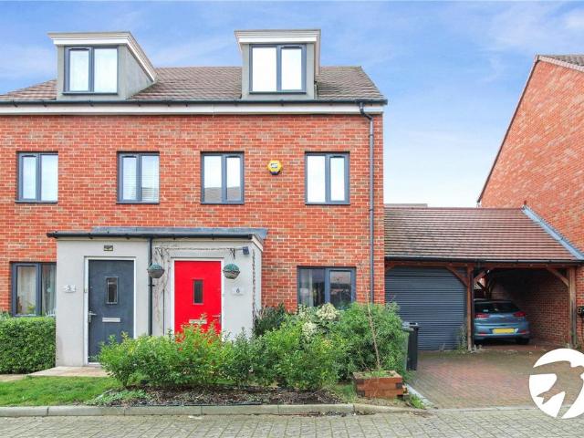 House for sale in Castle Hill, Monks Orchard