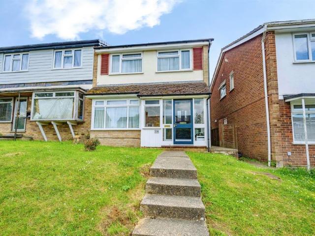 House for sale in Bourne End, Pouchen End