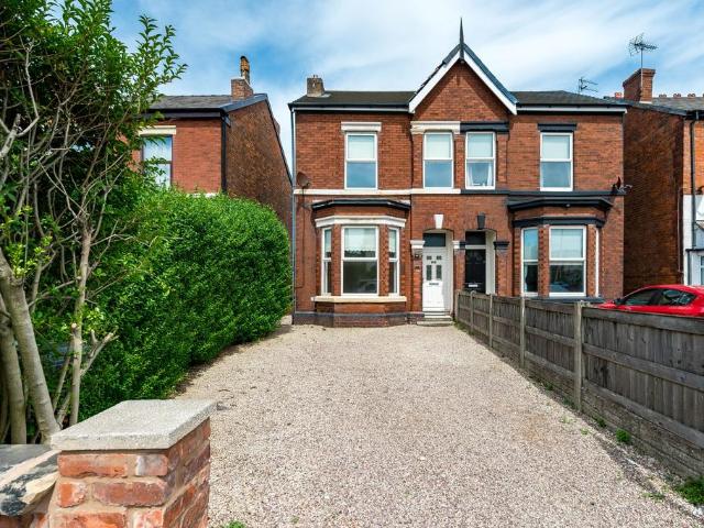 House for sale in Meols Cop, Southport