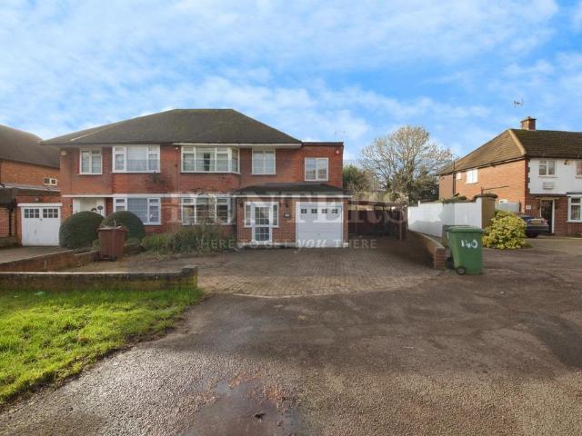 House for sale in Little Stanmore, Greater London