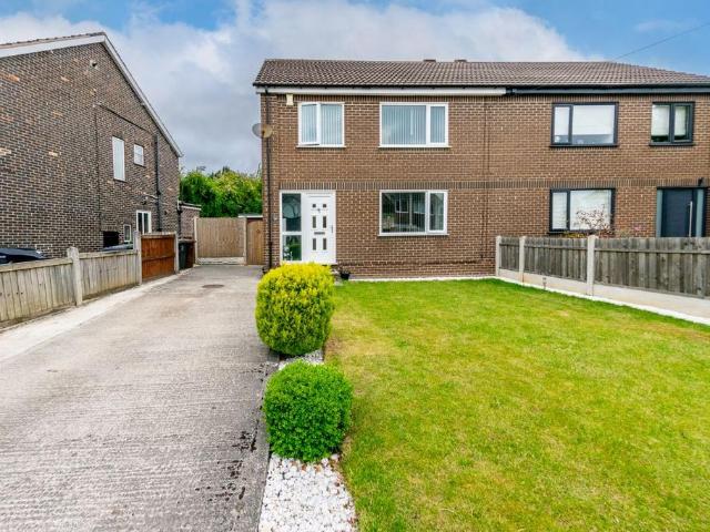 House for sale in Moor Allerton, West Yorkshire