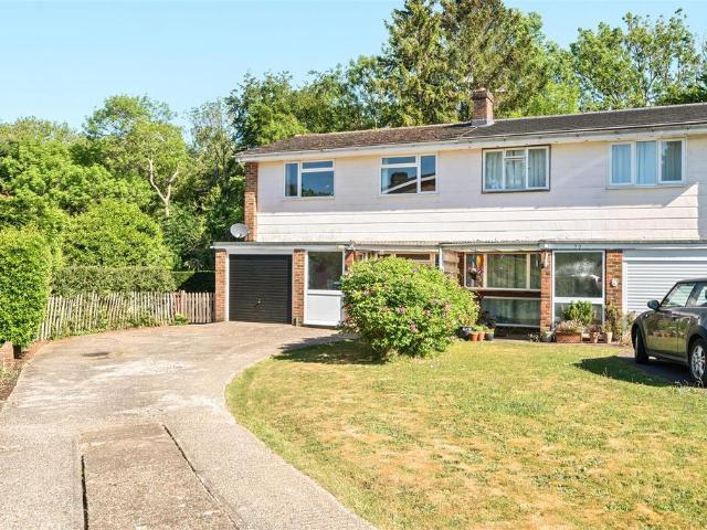 House for sale in Littlecote, West Sussex