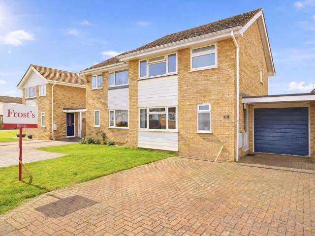 House for sale in Woodside Estate, Houghton Regis