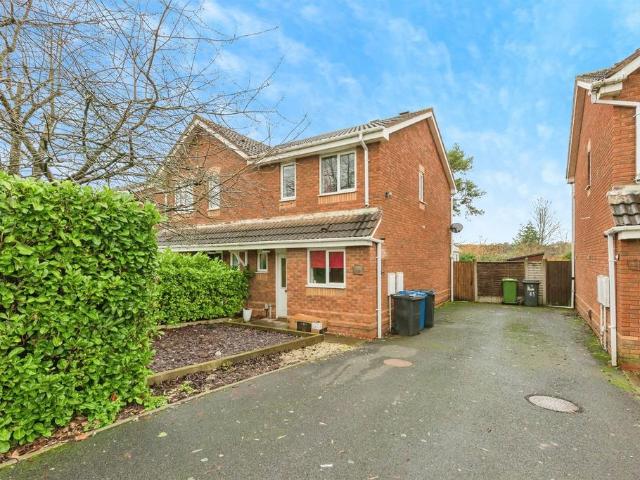 House for sale in Kettlebrook, Staffordshire