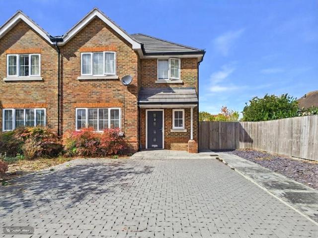 House for sale in Winnersh
