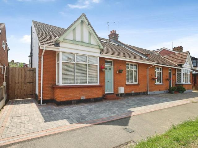 House for sale in Alton Barnes, Essex
