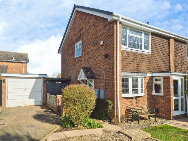 House for sale in Stanford On Avon, Leicestershire