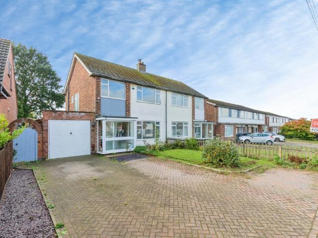 House for sale in Radford Semele, Warwick