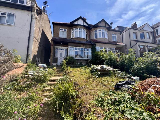 House for sale in Royal Borough of Greenwich, Greater London