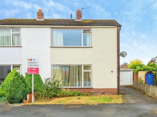 House for sale in Wrenthorpe, West Yorkshire