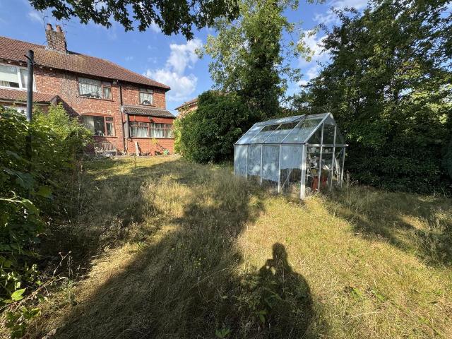 House for sale in Cheadle Hulme, Greater Manchester