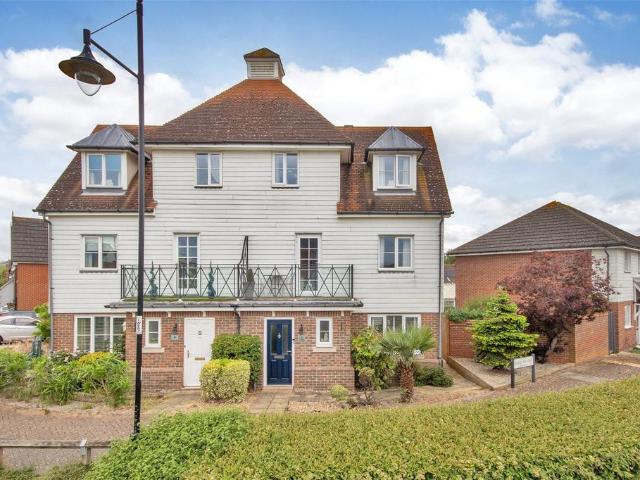 House for sale in St. Marys Island, Gillingham