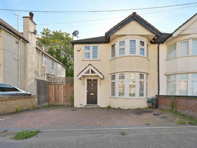 House for sale in Bushey, Hertsmere