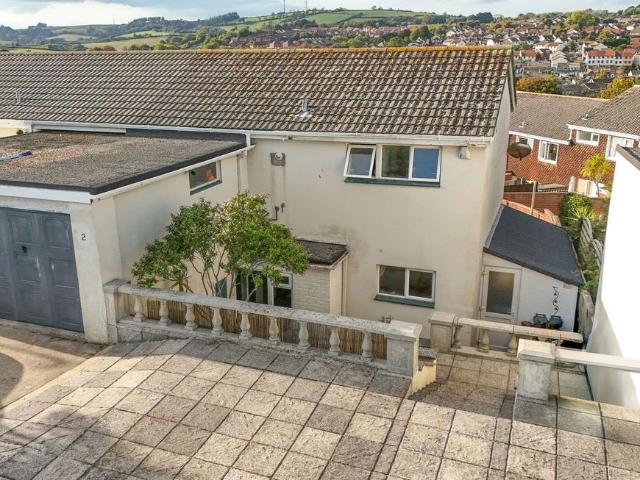 House for sale in Tweenaways, Livermead