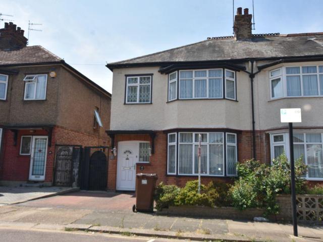 House for sale in Lane, Greater London