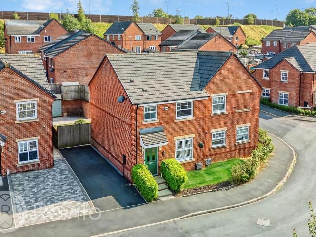 House for sale in Balderstone, Burnedge