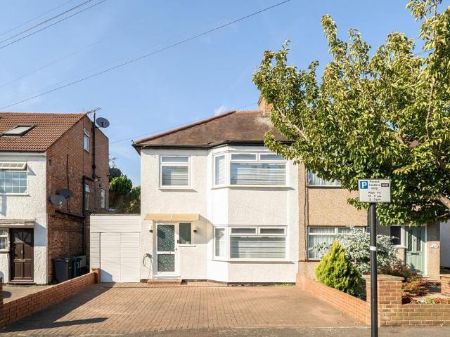 House for sale in Lane, Greater London