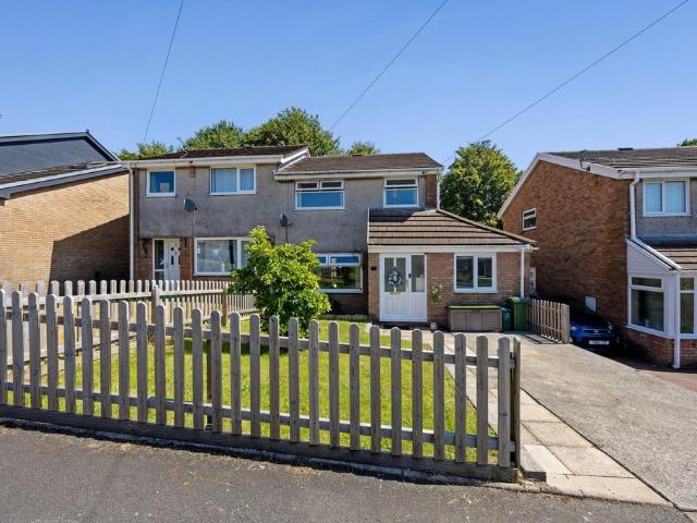 House for sale in Hawthorn, Church Village