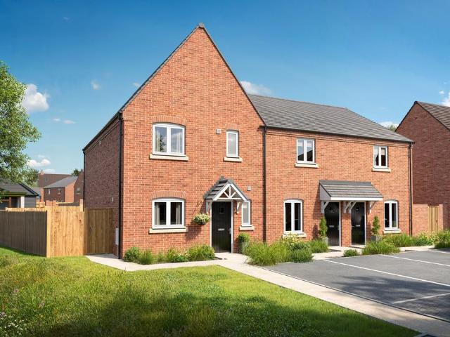 House for sale in Houghton Regis, Bedfordshire