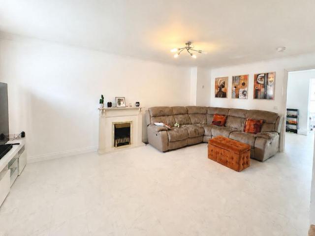 House for sale in Red Hill, Surrey