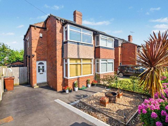 House for sale in Armley, West Yorkshire