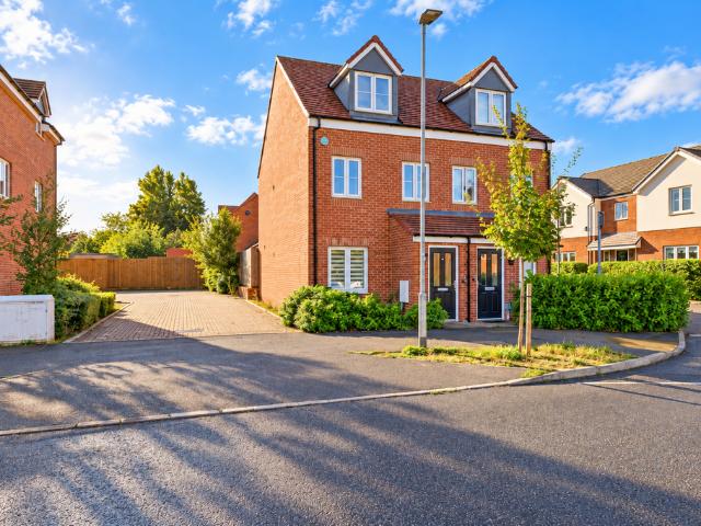 House for sale in St Albans, Five Acres