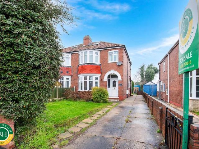 House for sale in Adwick le Street, Doncaster
