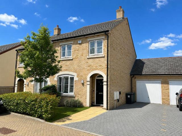 House for sale in Fairfield Park, Bedfordshire