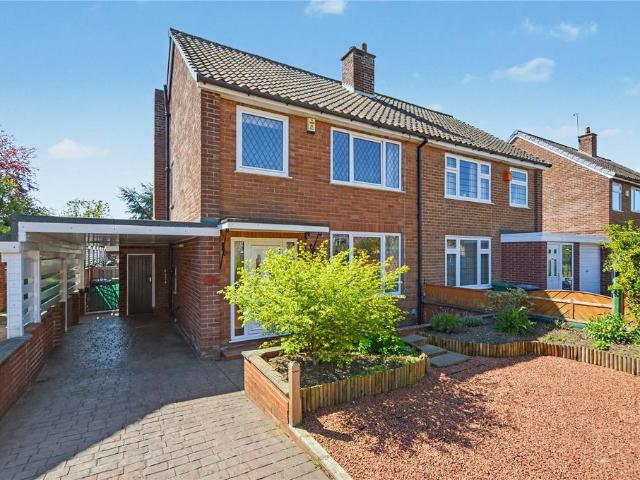 House for sale in Oulton, West Yorkshire