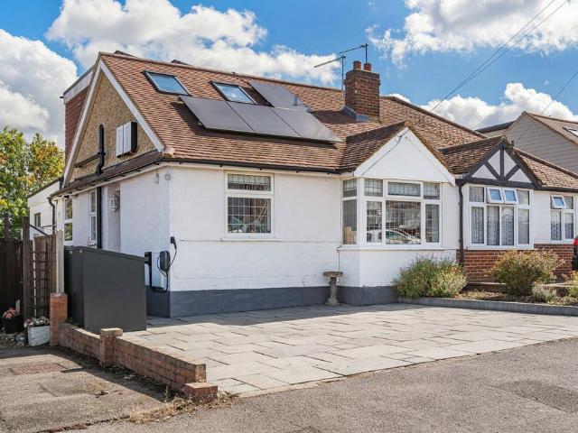 House for sale in Pachesham Park, Surrey